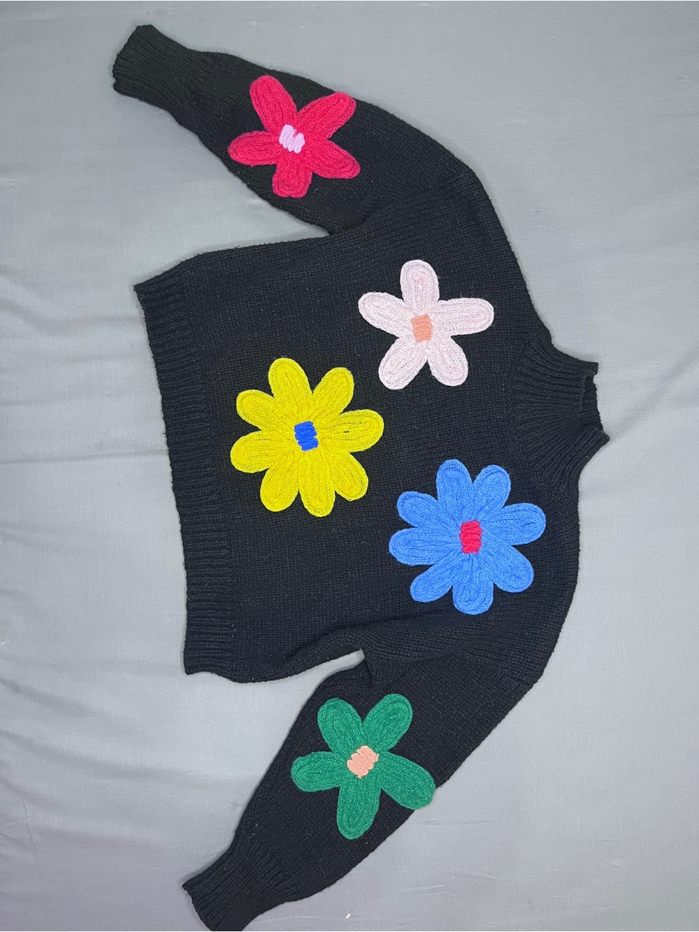 Luzabelle Paris Appliqué Knit Sweater Size Small/Medium